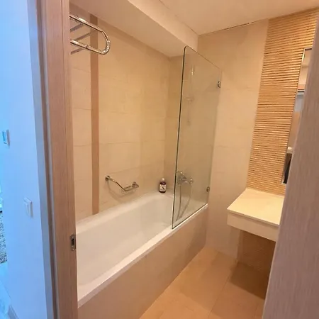 Eperience 4* ブカレスト